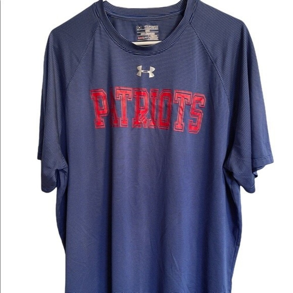 New England Patriots Under Armour Top.